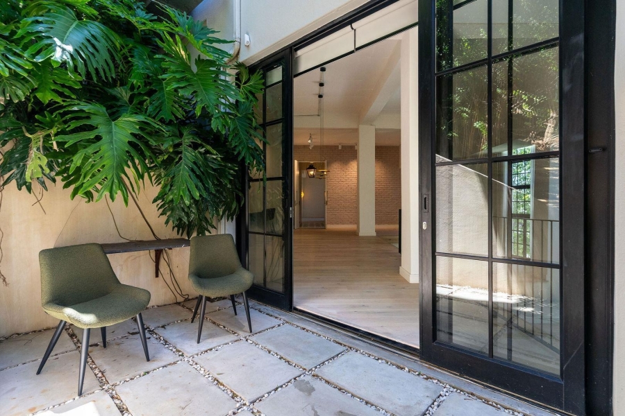 2 Bedroom Property for Sale in Tamboerskloof Western Cape